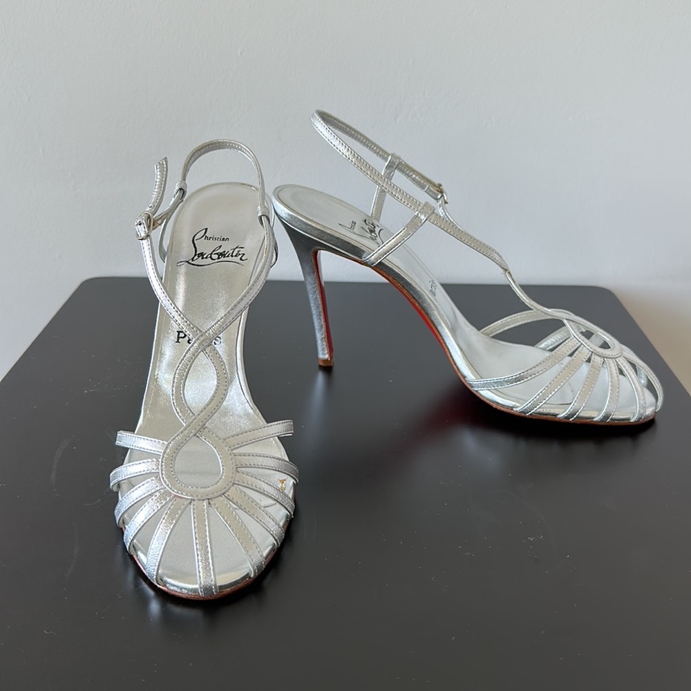 NWOT Christian Louboutin Silver T Strap Heels Size 38.5